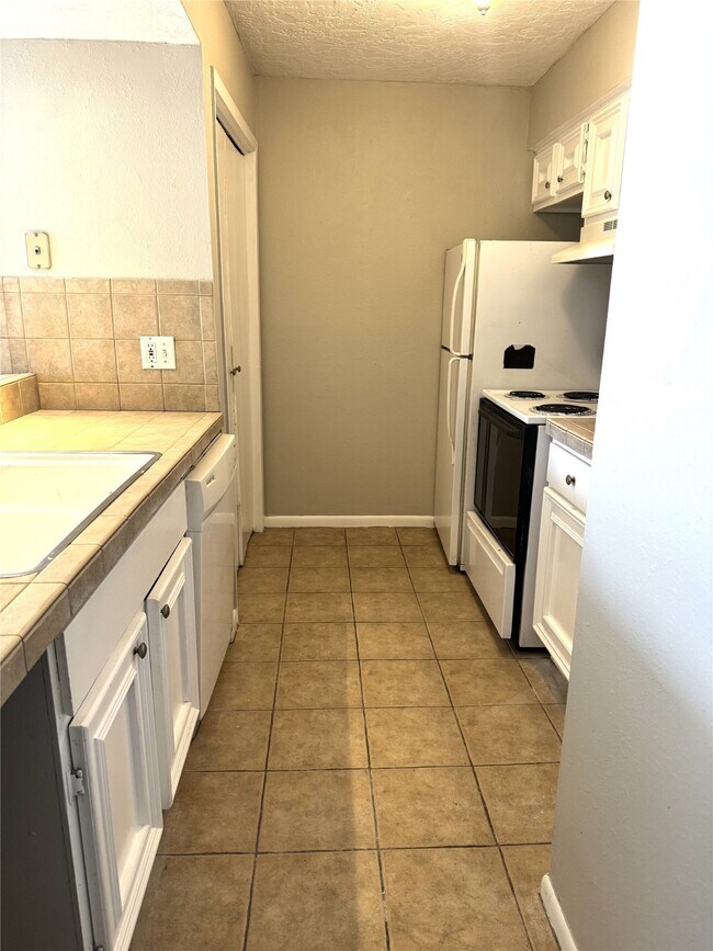 Photo - 12500 Melville Dr