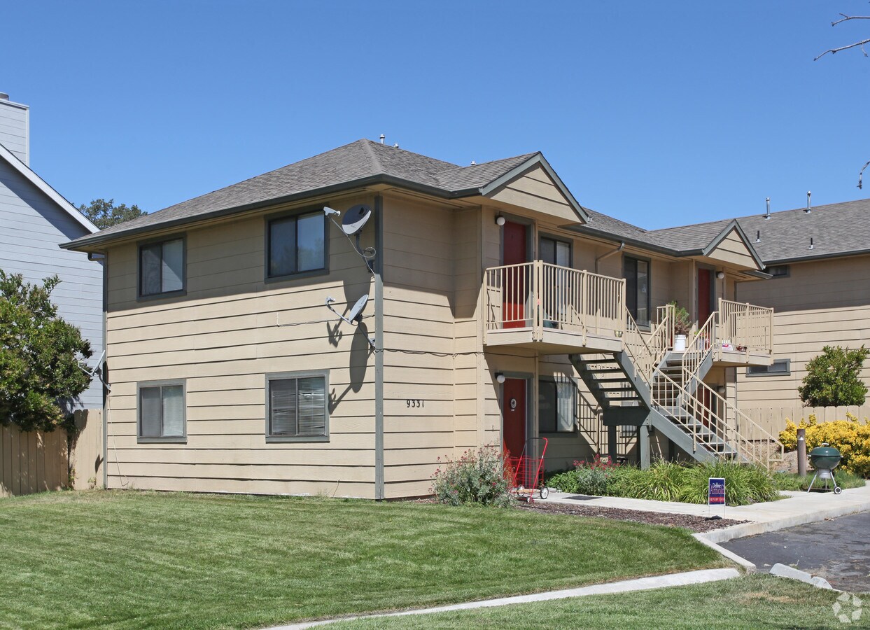 La Tierra Apartments - La Tierra Apartments