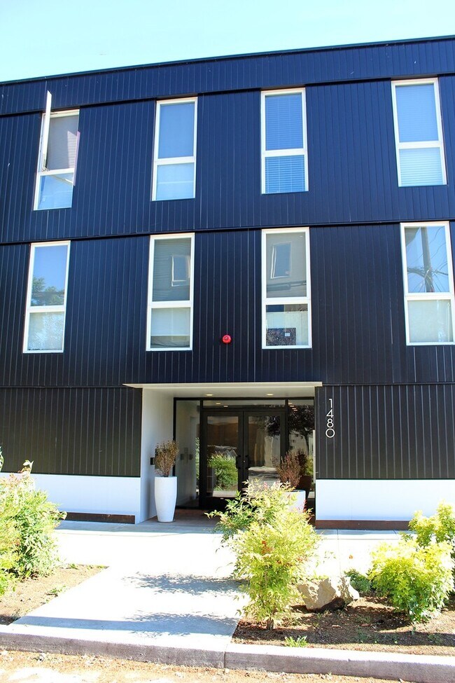 Photo - 1480 N Jarrett St Casa