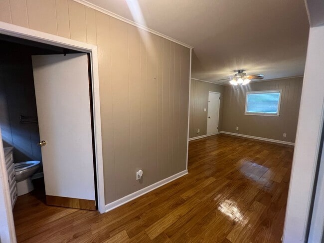 1021 S Magnolia Dr