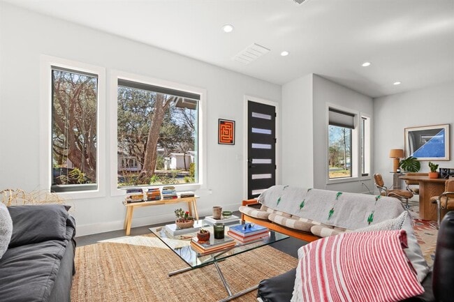 Photo - 1702 Cullen Ave