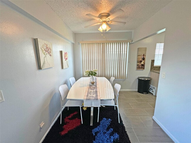 Photo - 543 Mansfield M