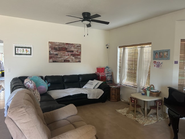 Photo - 5335 Malta St