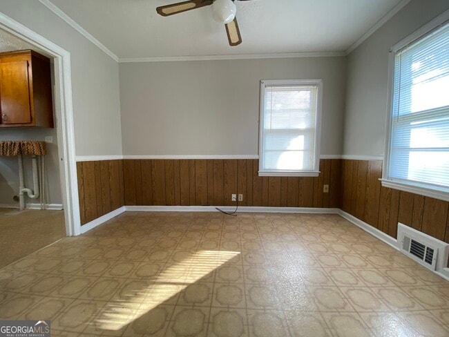 Photo - 225 S Myrtle St