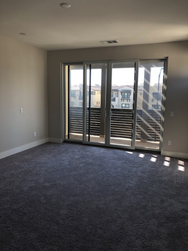 Photo - Beautiful Home in Casavia @ Pacific Highl...