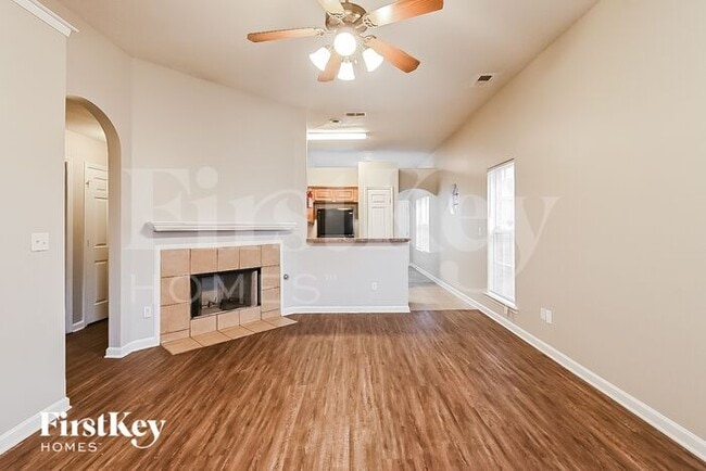 Photo - 5599 Queens Ring Cove