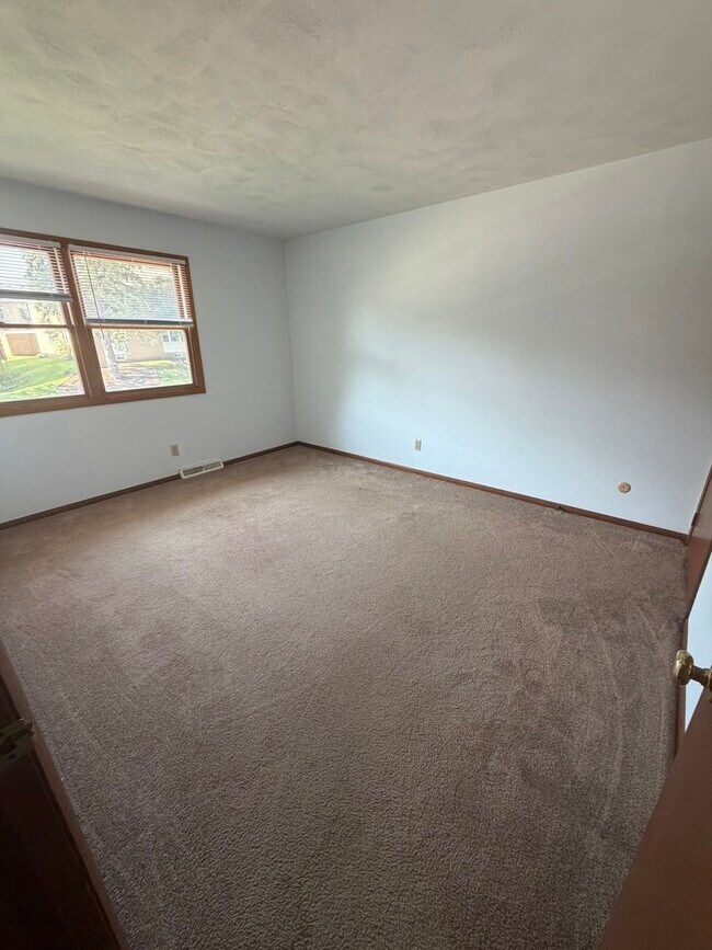 Photo - 1644 W George Washington Blvd