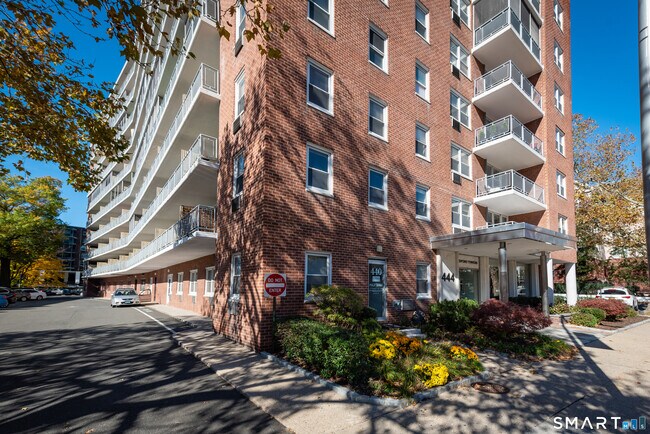 Photo - 444 Bedford St Unit 5G