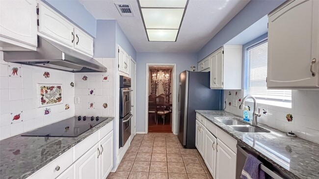 Photo - 9206 Hendon Ln