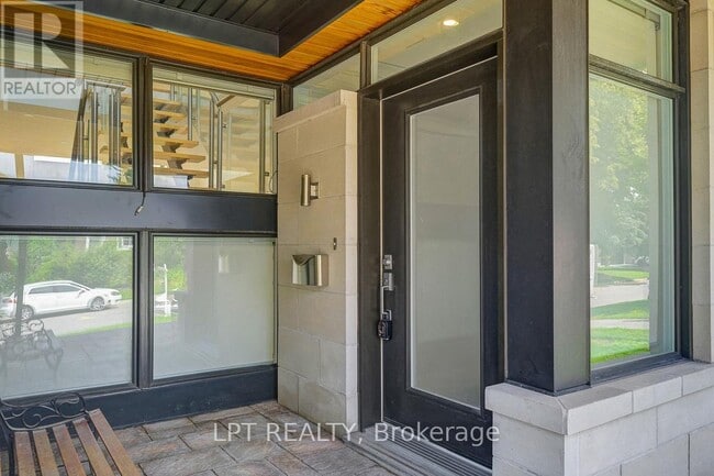 Photo - 298 Crestview Rd