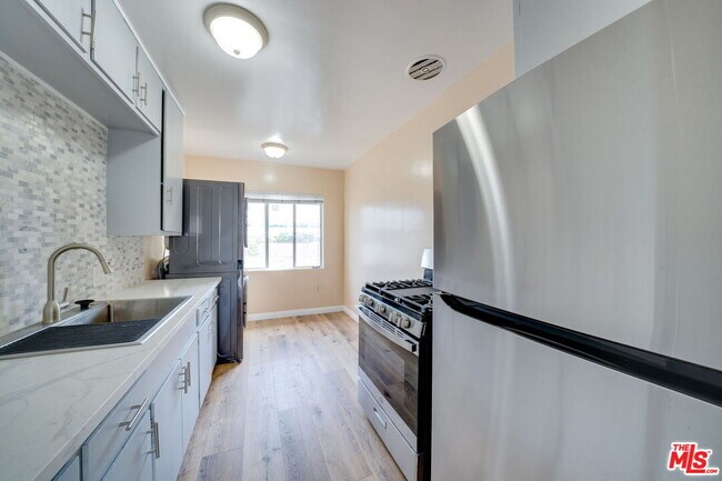 Photo - 1247 22nd St Unit 5