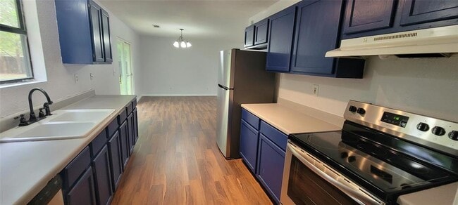 Photo - 386 Lamaloa Ln