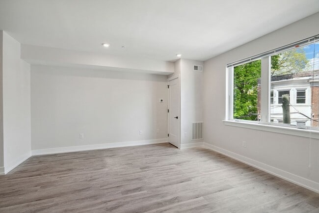 Photo - Hightop Germantown - Sparrow House