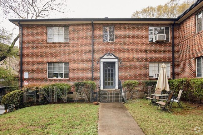 Building Photo - 1337 Briarwood Dr NE Unit B Rental