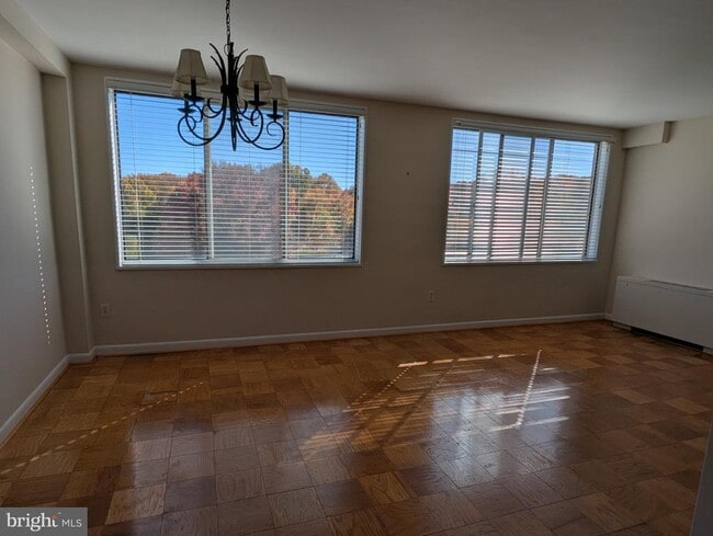 Building Photo - 6641 Wakefield Dr Unit 511