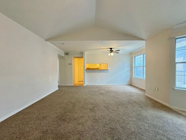 Building Photo - 501 W 26th St Unit 308