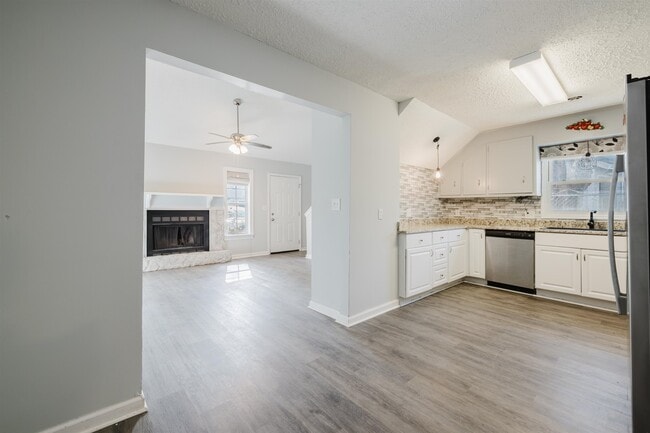 Photo - 90 Freedom Way