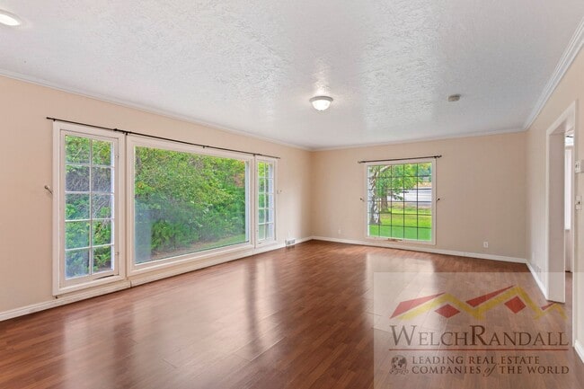 Photo - 3 Bedroom Layton Home