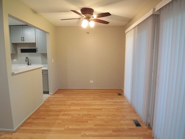 1546 Williamsburg Dr