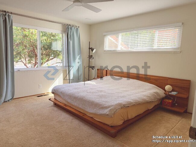 Photo - 500 Malaga Way