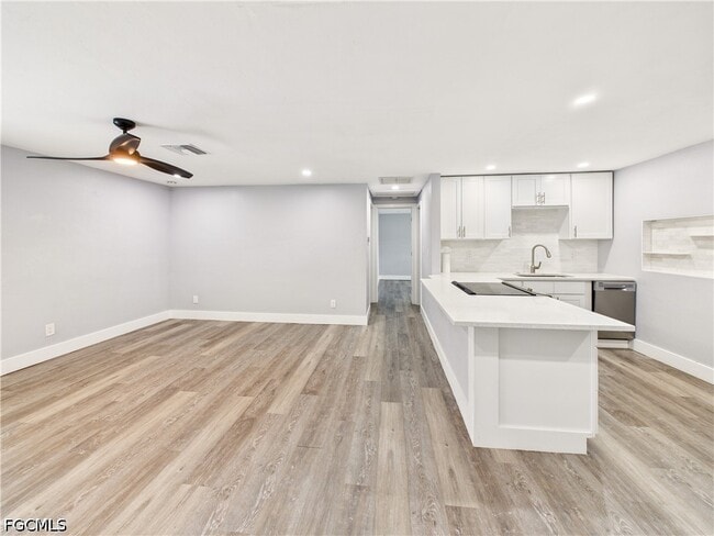 Photo - 567 13th St N