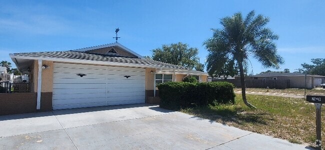 Building Photo - 7628 Gulf Highlands Dr Rental