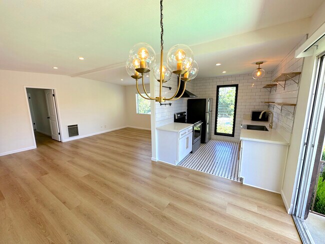 Photo - 756 N Inglewood Ave Condo Unit 23