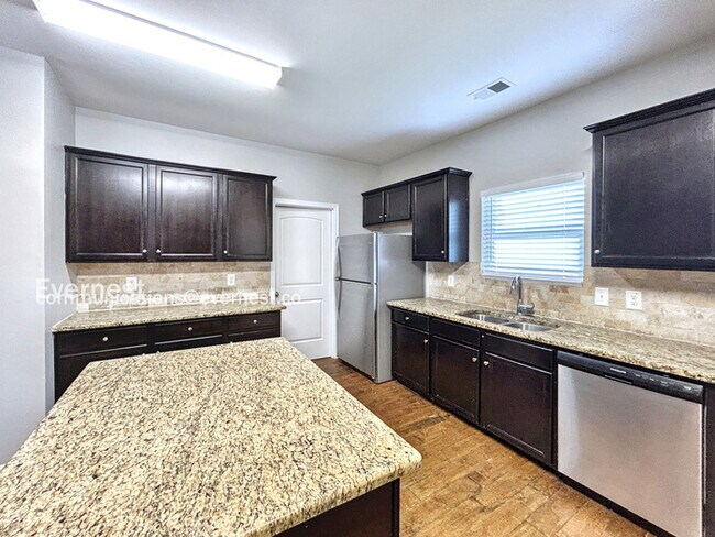 Photo - 345 Westridge Cir