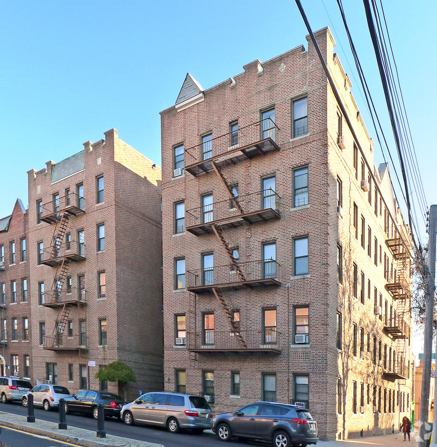 Photo - 4165 75th St Apartments