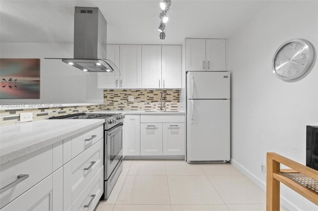 Photo - 600 Three Islands Boulevard Unit 317