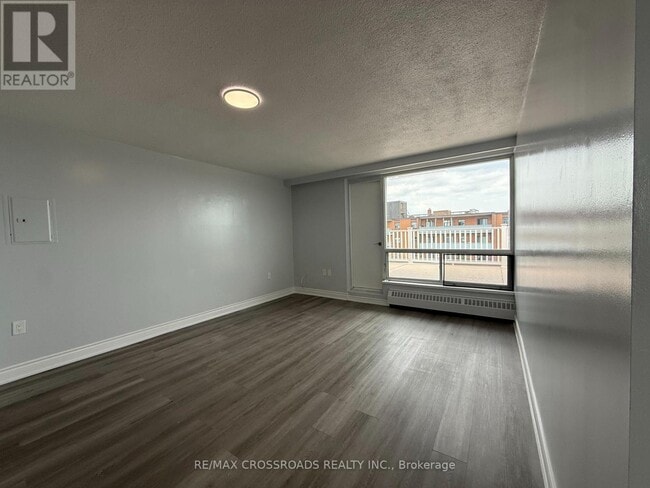 Photo - 363 Lakeshore Rd E Unit 804