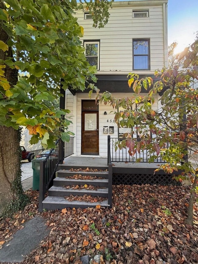 Photo - 451 Warner St Unidad 2