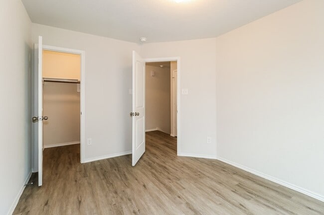 Building Photo - 3745 Alexus Dr