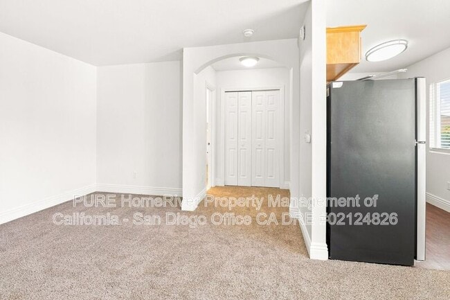 1160 E Lexington Ave