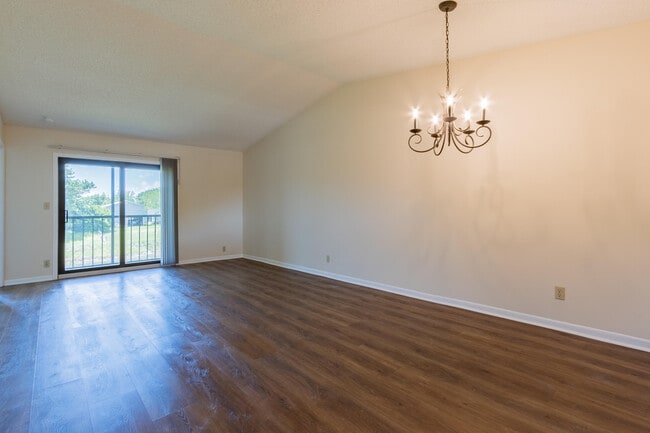 Photo - 9449 Boca Cove Cir Unidad 911