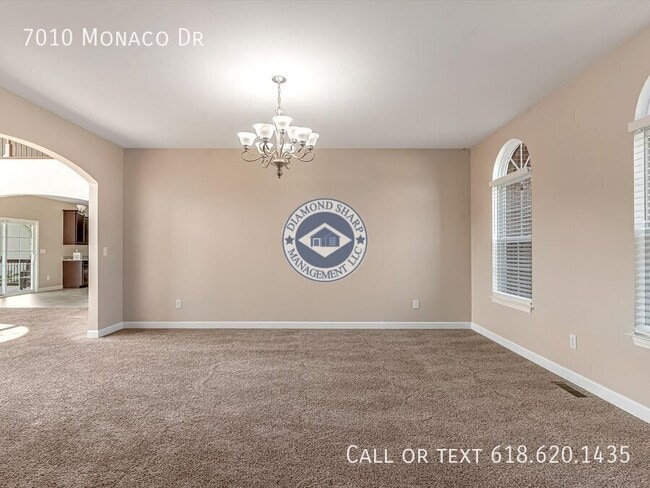 Photo - 7010 Monaco Dr