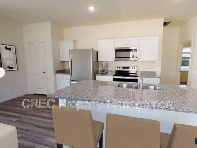 Photo - 475 Pender Woods Dr