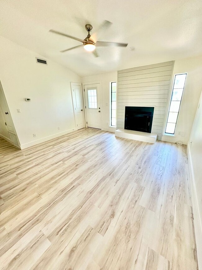 Photo - Nice 4 Bedroom 2 Bath House for Rent!