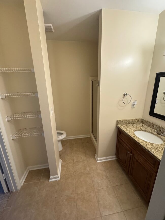 Building Photo - 310 Primrose Ln Unit Willow Point