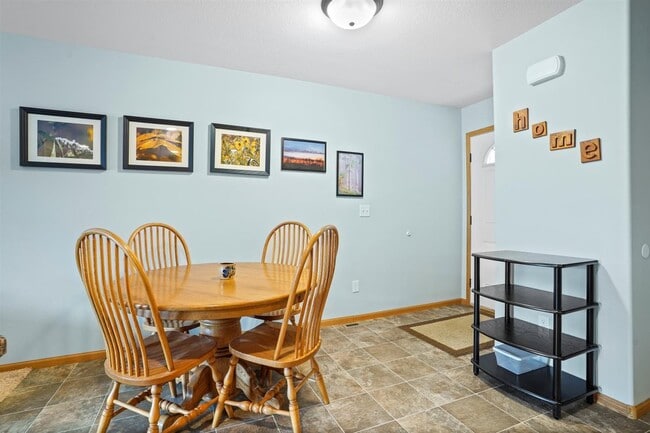 Photo - 140 War Admiral Lane