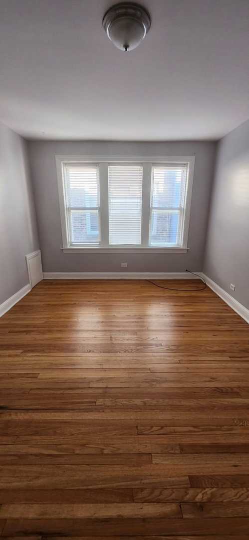 Building Photo - 3009 W Armitage Ave Rental