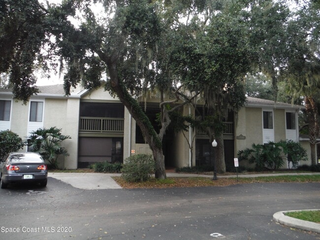 Building Photo - 3510 Sable Palm Ln Unit E
