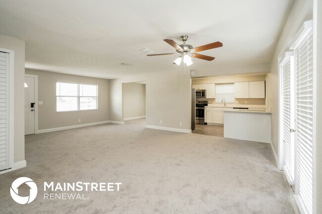 Photo - 583 Madeira Dr