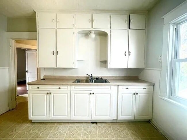 Building Photo - 712 W 26th St Unit 5