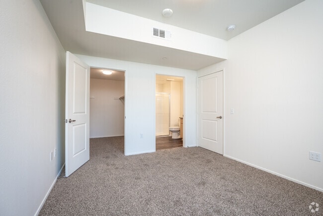 2BR, 1.5BA - 809SF - Primary Bedroom