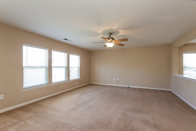 Photo - 519 Nanny Point Dr