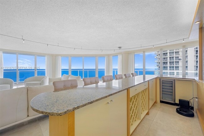 Photo - 16445 Collins Ave Unidad 1921