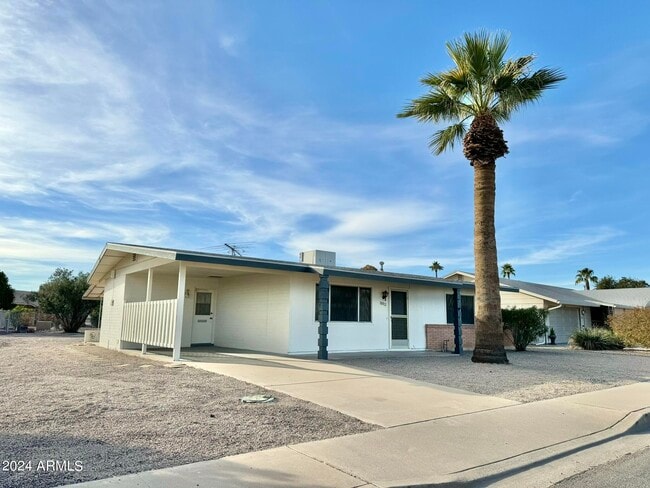 Building Photo - 10012 N 103rd Ave