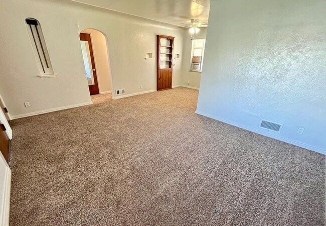 Photo - 1385 Otis St