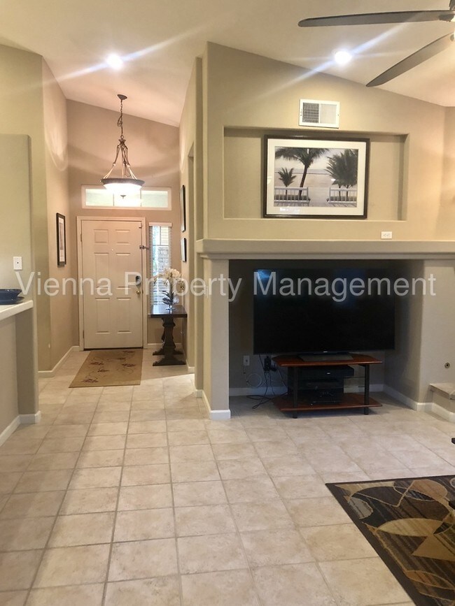 Photo - 680 Spaulding Dr